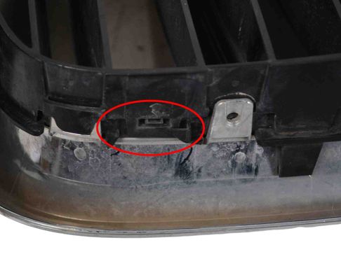 BMW X5 M F85 (2014-2018) Priekšējā bampera augšējā reste 8056324 24358826