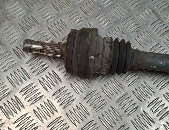 MERCEDES-BENZ C-Class W204/S204/C204 (2004-2015) Aizmugurējā kreisā pusass A2043501810 31882913