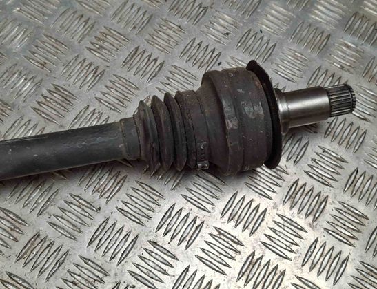 MERCEDES-BENZ C-Class W204/S204/C204 (2004-2015) Aizmugurējā kreisā pusass A2043501810 31882913