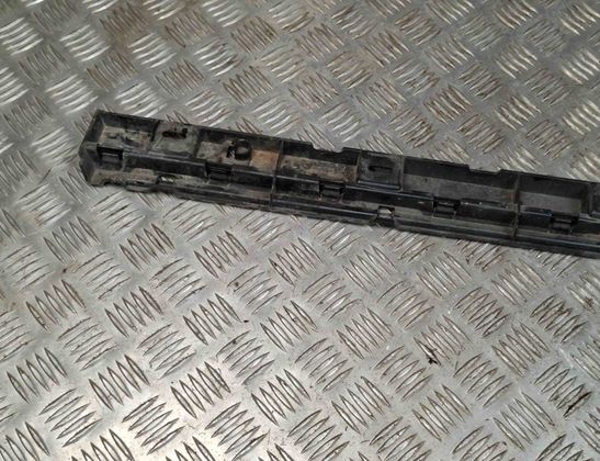 BMW 7 Series F01/F02 (2008-2015) Передний правый боковой держатель юбки 7187102 31968588