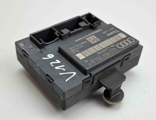 AUDI Q7 4L (2005-2015) Aizmugurējo labo durvju vadības bloks 4L0959794B,4L0910795B 32581562