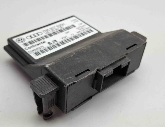 VOLKSWAGEN Tiguan 1 generation (2007-2017) Gateway Control Unit 7N0907530H,1K0907951 32596213