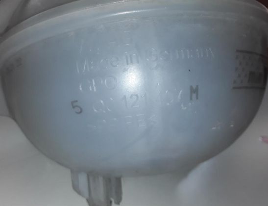AUDI Q2 1 generation (2016-2024) Expansion Tank 5Q0121407M 32896533