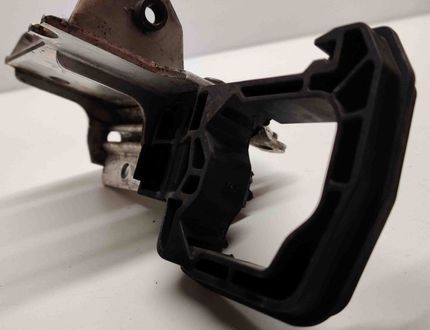 BMW 5 Series F10/F11 (2009-2017) Radiatoru kronšteini 7186514 10715748