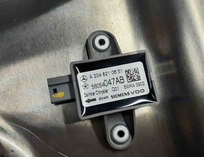 MERCEDES-BENZ C-Class W204/S204/C204 (2004-2015) Priekšējo kreiso durvju logu pacēlājs A2048210651,A2047200179,A2075451240 13369203