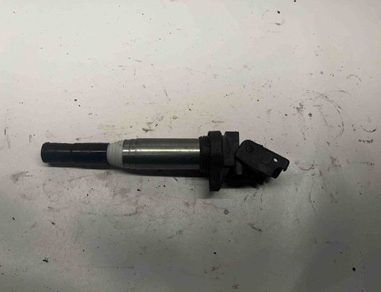 BMW M3 F80 (2013-2020) Augstsprieguma aizdedzes spole 861615301,8616153 17604429