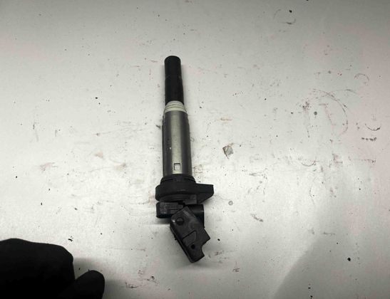 BMW M3 F80 (2013-2020) Augstsprieguma aizdedzes spole 861615301,8616153 17604429