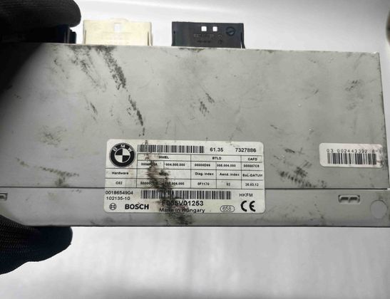 BMW 5 Series F10/F11 (2009-2017) Aizmugurējā vāka / bagāžnieka vadības bloks 7327886,61357327886 24320182