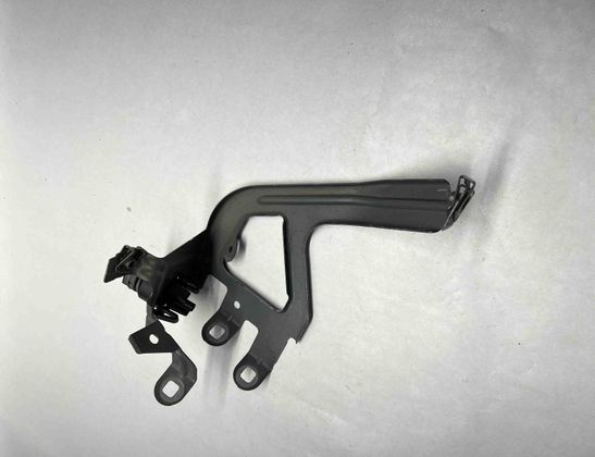 BMW 5 Series F10/F11 (2009-2017) Front Left Fender Holder 7183752 29487830