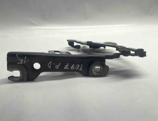 BMW 4 Series F32/F33/F36 (2013-2020) Front Right Bonnet Hinge 13989610,139896 29759589