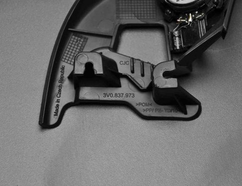 SKODA Superb 3 generation (2015-2023) Колонка  дверей задняя левая 3V0837973,3V0035411B,LEFT 25430419