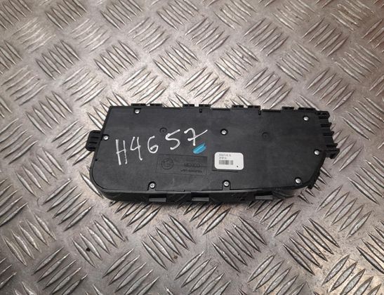 BMW 4 Series F32/F33/F36 (2013-2020) Кнопки управления правым сиденьем 9382472 32963526