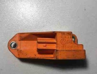 VOLKSWAGEN Touran 1 generation (2003-2015) Rear Right Impact Sensor 1T0909606 23927559