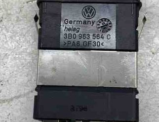 VOLKSWAGEN Passat B5 (1996-2005) Seat heating switch 3B0963564C 23947323