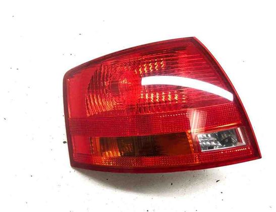 AUDI A4 B7/8E (2004-2008) Aizmugurējais kreisais lukturis 748001,8E9945095E 30593147