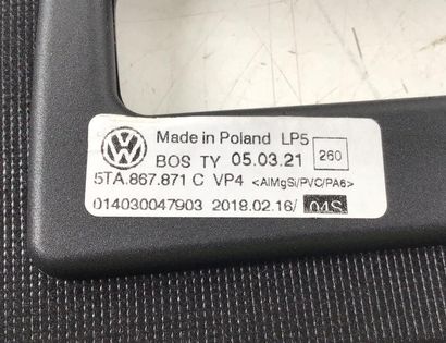 VOLKSWAGEN Touran 3 generation (2015-2023) Other Body Parts 5TA867871C 32799037