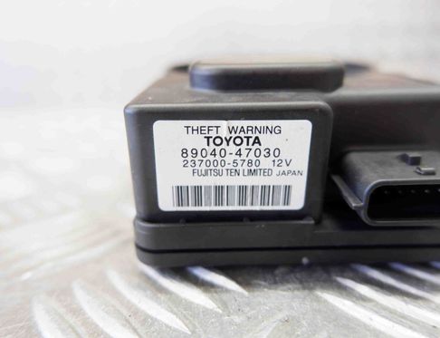 TOYOTA Prius Plus 1 generation (2012-2020) Signalizācijas / Trauksmes sirēna 89040-47030 17728226
