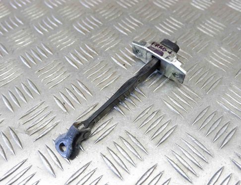 TOYOTA Prius Plus 1 generation (2012-2020) Priekšējo kreiso durvju ierobežotājs 68610-47030 30332909