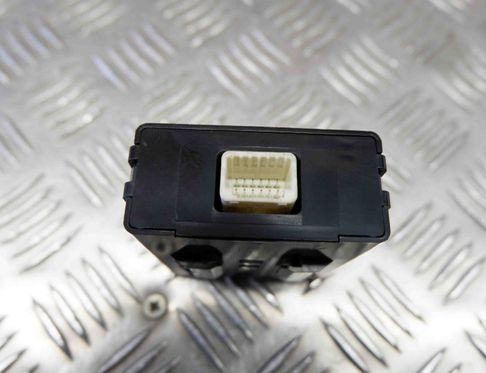 TOYOTA Prius Plus 1 generation (2012-2020) Other Control Units 86572-47020,110100-7142 31256906