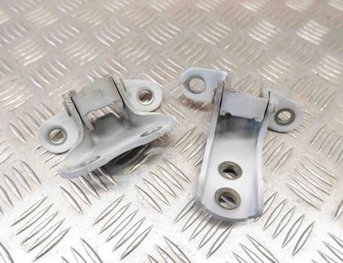 TOYOTA Prius Plus 1 generation (2012-2020) Right front door hinge kit 68730-12120,68710-12151 32431590
