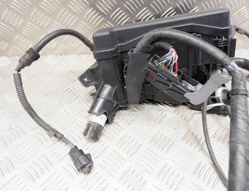 TOYOTA Prius Plus 1 generation (2012-2020) Fuse Box 077500-5191,82112-47030,82641-71010,82662-47140,89173-75010 32551771