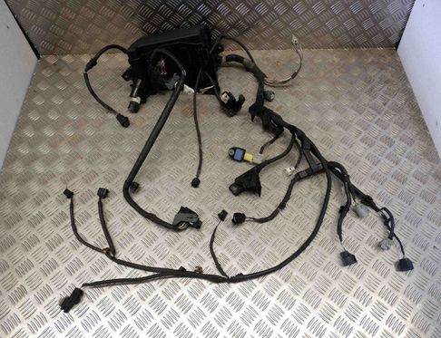 TOYOTA Prius Plus 1 generation (2012-2020) Fuse Box 077500-5191,82112-47030,82641-71010,82662-47140,89173-75010 32551771