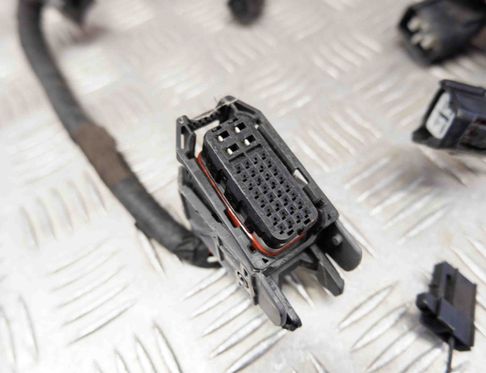 TOYOTA Prius Plus 1 generation (2012-2020) Fuse Box 077500-5191,82112-47030,82641-71010,82662-47140,89173-75010 32551771