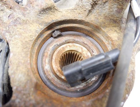 MITSUBISHI Outlander 3 generation (2012-2023) Front Left Wheel Hub 32807807