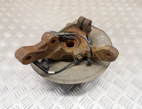 MITSUBISHI Outlander 3 generation (2012-2023) Front Left Wheel Hub 32807807