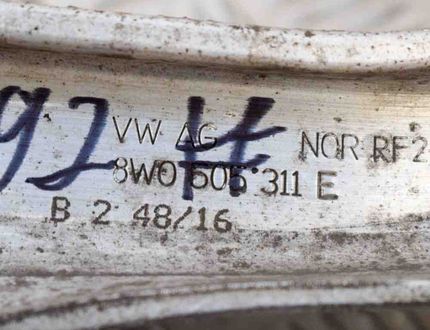 AUDI A4 B9/8W (2015-2024) Задняя левая Н-образная вилка 8W0505311E 10056672