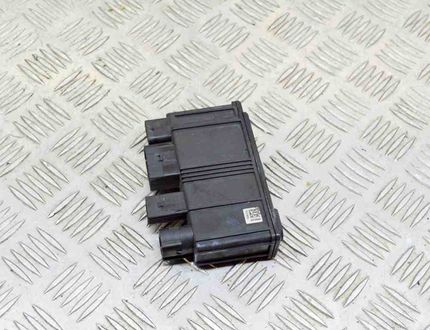 BMW 2 Series F22/F23 (2013-2020) Jaudas sadales kaste 8647255,P00115882,18576710,P00146531 11598184