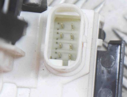 MERCEDES-BENZ E-Class W212/S212/C207/A207 (2009-2016) Priekšējo kreiso durvju slēdzene A2077604240 13317068