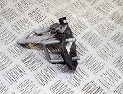 BMW 5 Series F10/F11 (2009-2017) Крюк капотa 7183763 13775952