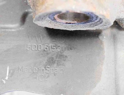 AUDI A3 8V (2012-2020) Front Left Wheel Hub 5Q0615311G 13885423