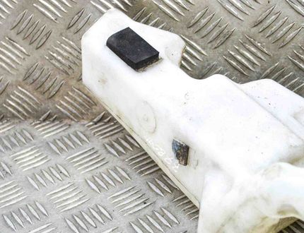 SEAT Ibiza 4 generation (2008-2017) Logu mazgāšanas tvertne 6Q0955453 17065405