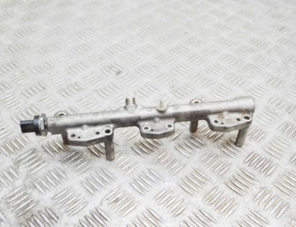 BMW X4 G02 (2018-2024) Fuel Rail 8694197,0261545122,8643665 17812564