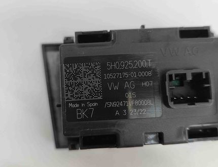 VOLKSWAGEN Golf 8 generation (2019-2023) Hazard button 5H0925200T 21839469