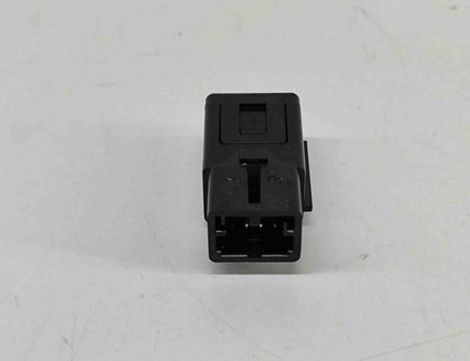 SKODA Yeti 1 generation (2009-2018) Additional Music Player Connectors 5Q0035724 22854530