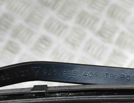 AUDI e-tron GT 1 generation (2020-2024) Front Wiper Arms 9J1955409 23558842