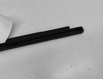 BMW iX3 1 generation (G08) (2020-2024) Priekšējo labo durvju loga līste 7410016 27421529