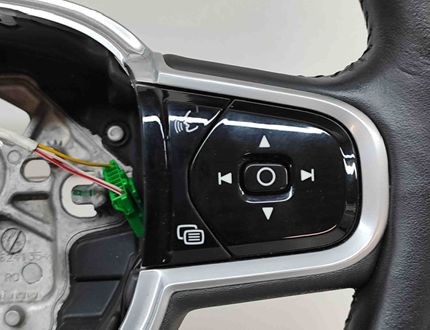 VOLVO XC90 2 generation (2014-2024) Steering Wheel 32288779 28529170