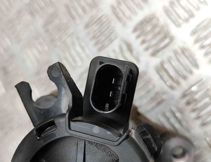 VOLVO XC60 2 generation (2017-2024) задний правый суппорт 32217364,31687555 28597939