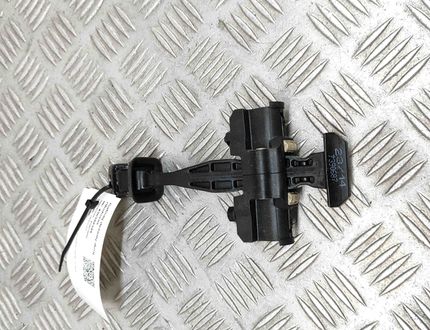 BMW X3 G01 (2017-2024) Aizmugurējo labo durvju ierobežotājs 7390687 30189344