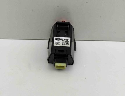 HYUNDAI Santa Fe TM (2018-2024) Hazard button 93790S1000 30344127