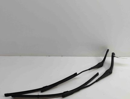 BMW M4 F82/F83 (2013-2020) Priekšējie stikla tīrītāji 7297557,7260485 30422404