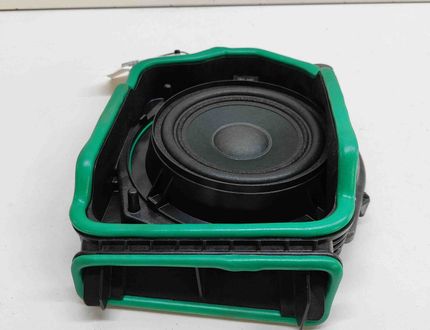 BMW 5 Series G30/G31 (2016-2023) Низкочастотный динамик с левой стороны 9395861,900164708 31282792