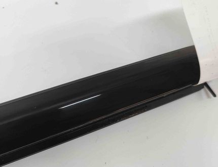 BMW 8 Series G14/G15/G16 (2018-2024) Front Left Door Window Strip 7456037 31440936