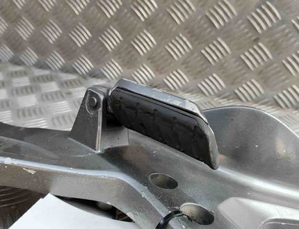 HONDA ST Right side footrest peg hanger assembly 31656621