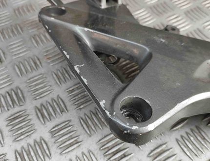 HONDA ST Right side footrest peg hanger assembly 31656621