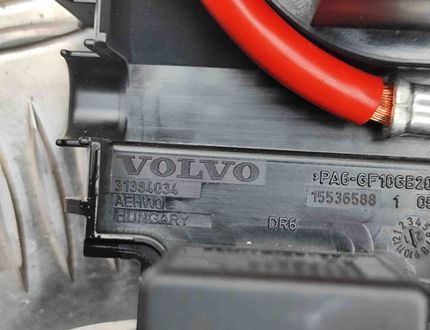 VOLVO V60 2 generation (2018-2023) Fuse box 31384034,31676133 32395851